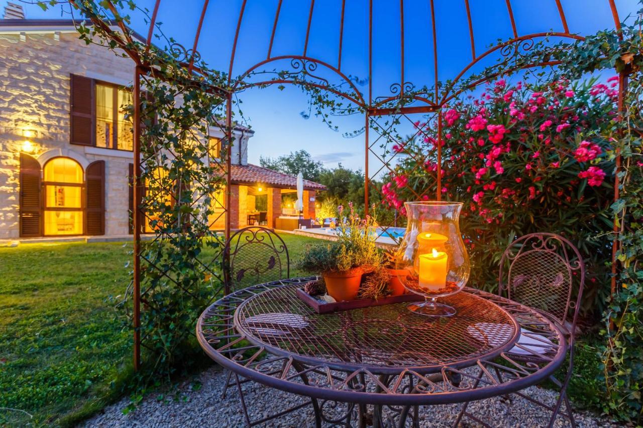 Villa Kamenica Kras 외부 사진